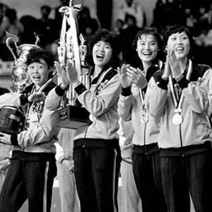 老一代中国女排三连冠的成员都有谁 (老的中国女排队员有谁)